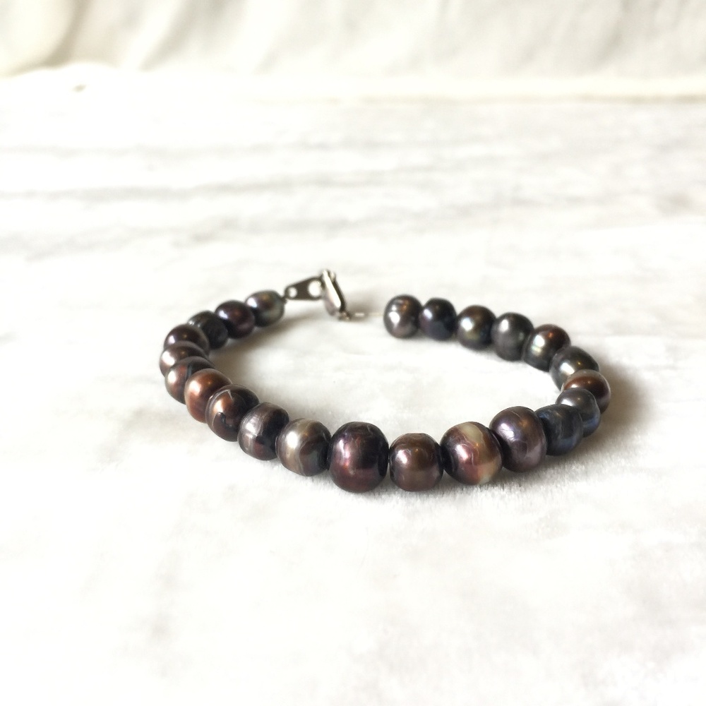 Black Pearl Bracelet